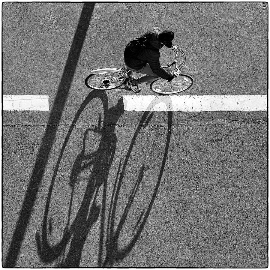 Le cycliste _ photo Alain Besnard